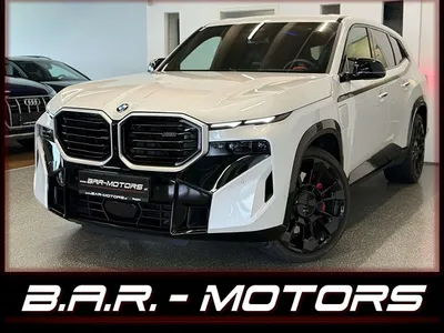 BMW XM 50 e weiß *B&W*AHK*M-SPORTSITZE*23ZOLL*NP143K*