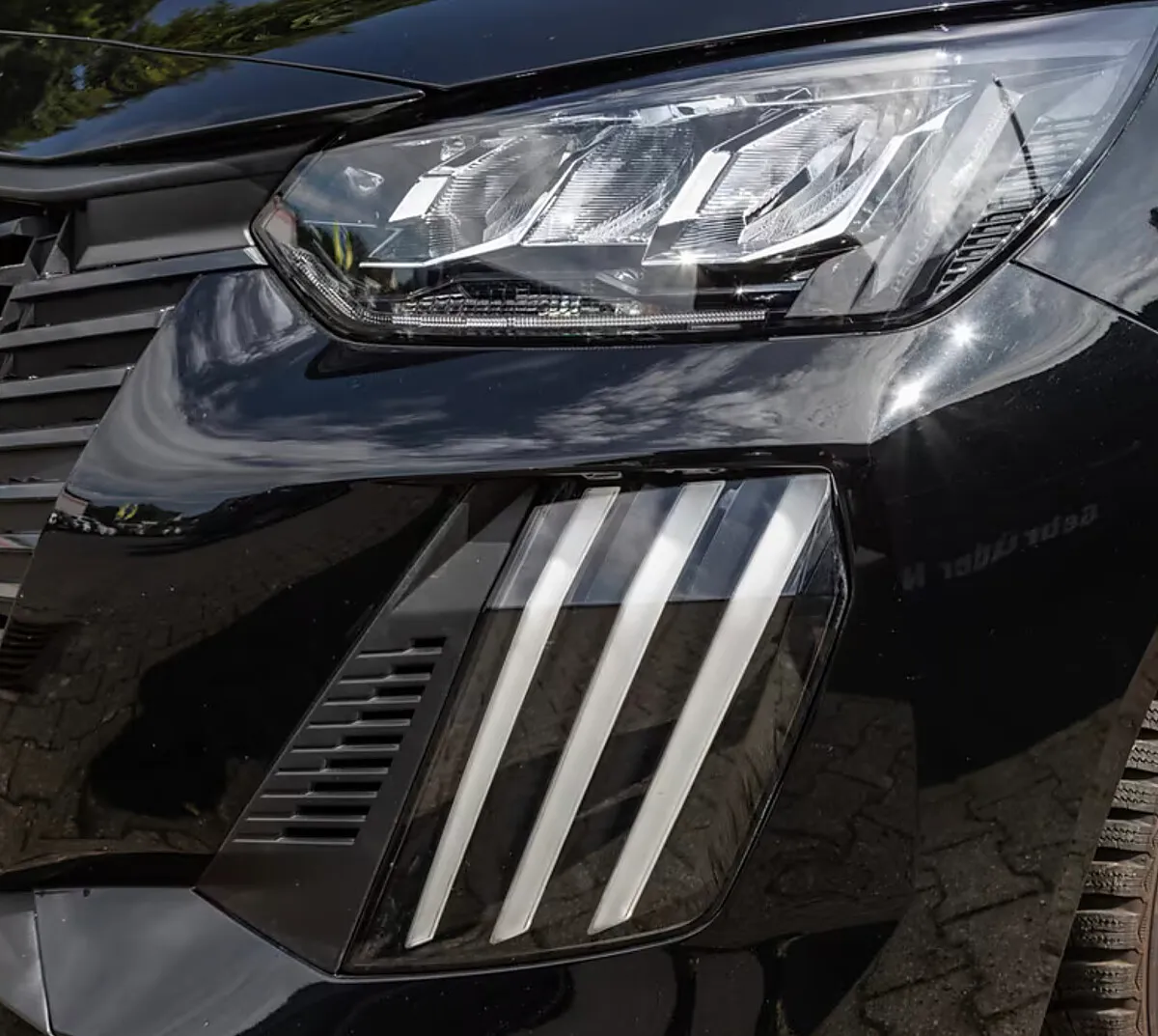 Peugeot 208 100 6-Gang-Manuell – Bild 5