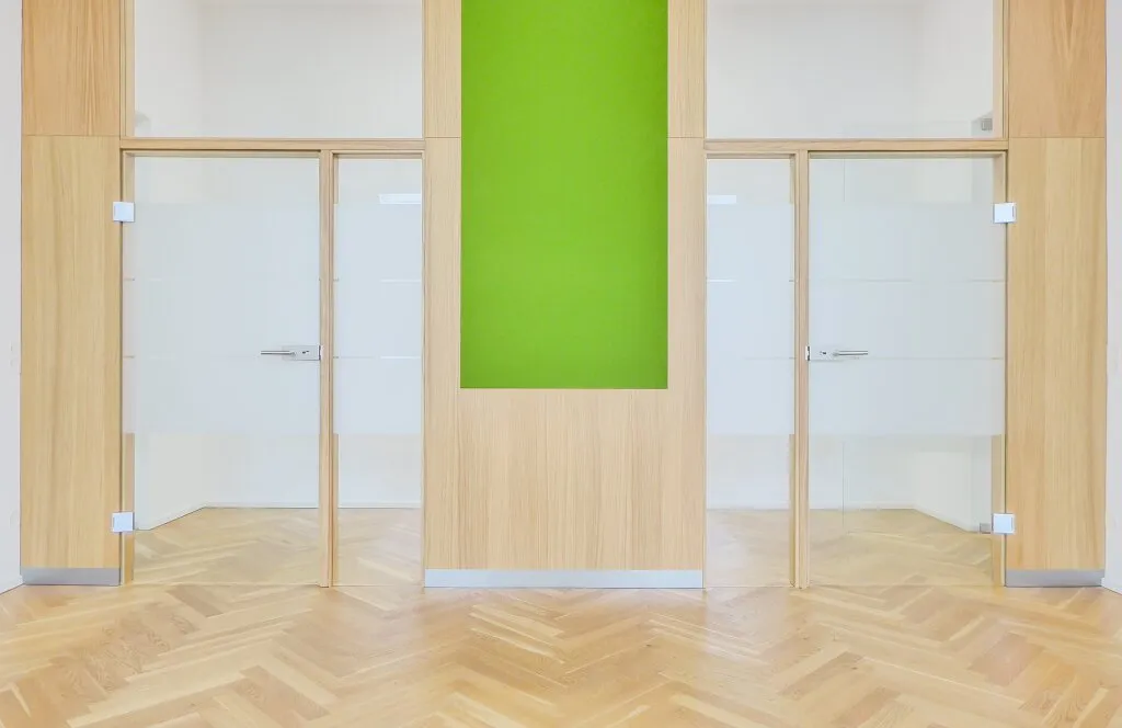 Modernes Büro in repräsentativem Stilaltbau - 5 Zimmer - Balkon - Garage - Ansicht 2