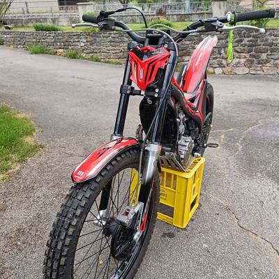 Montesa Cota 4RT 260R mit 25 Betriebstunden