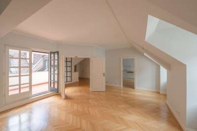 ++NEU** Tolle 3,5-Zimmer ALTBAUWohnung in absoluter TOPLAGE, repräsentatives Haus!