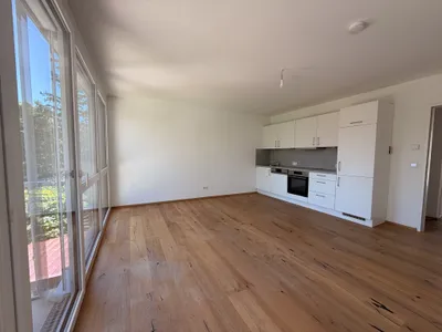 Helle 2-Zimmer Wohnung mit Balkon und Gemeinschaftsgarten – Bild 3