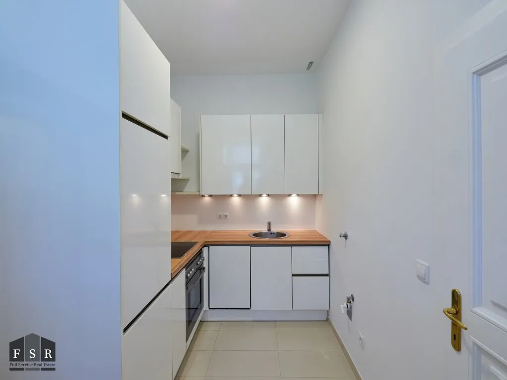ERSTBEZUG! Topsanierte, helle Altbauwohnung mit EIGENGARTEN (ca.74m²) - Ansicht 3
