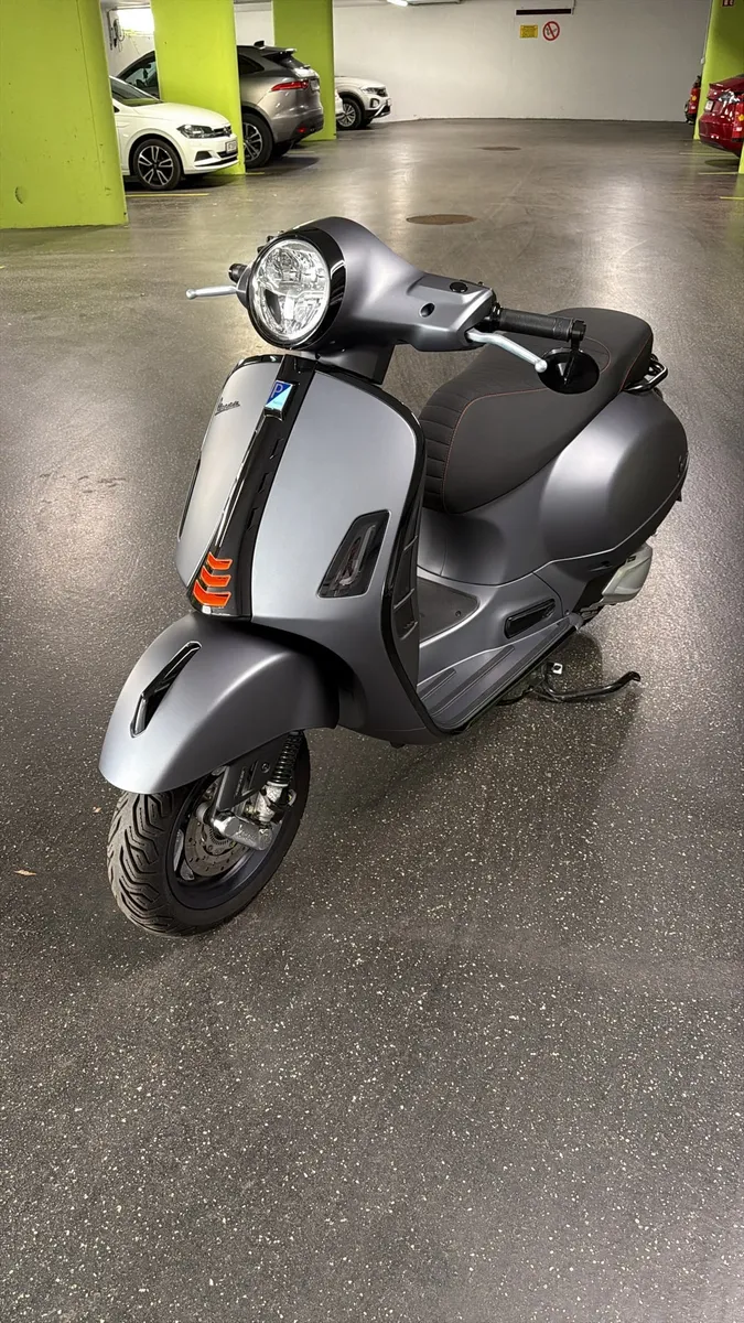 Vespa GTS