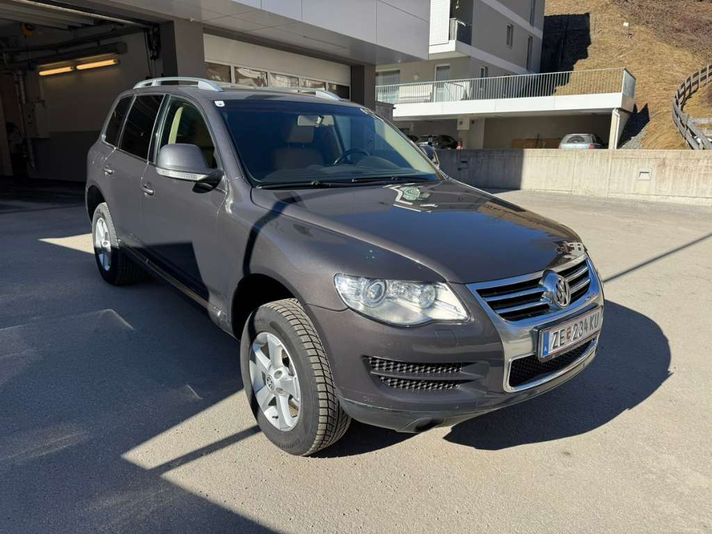 VW Touareg 3.0 Liter  TDI V6 (ohne Luftfederung) SUV / Geländewagen