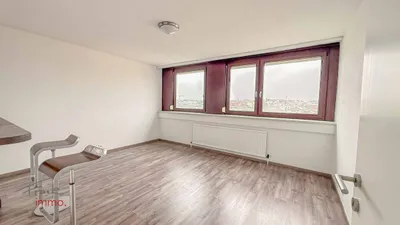 Geräumige 3 Zimmer Wohnung mit Weitblick! – Bild 2