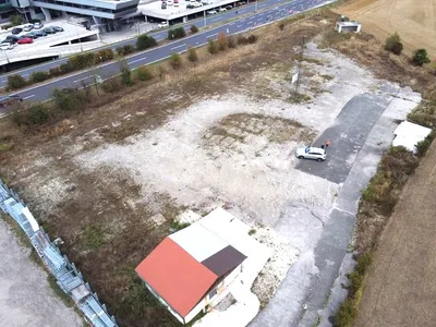 Immobilie mieten in Wels-Land – 5 987 m², € 4.500 – Bild 2 von 2