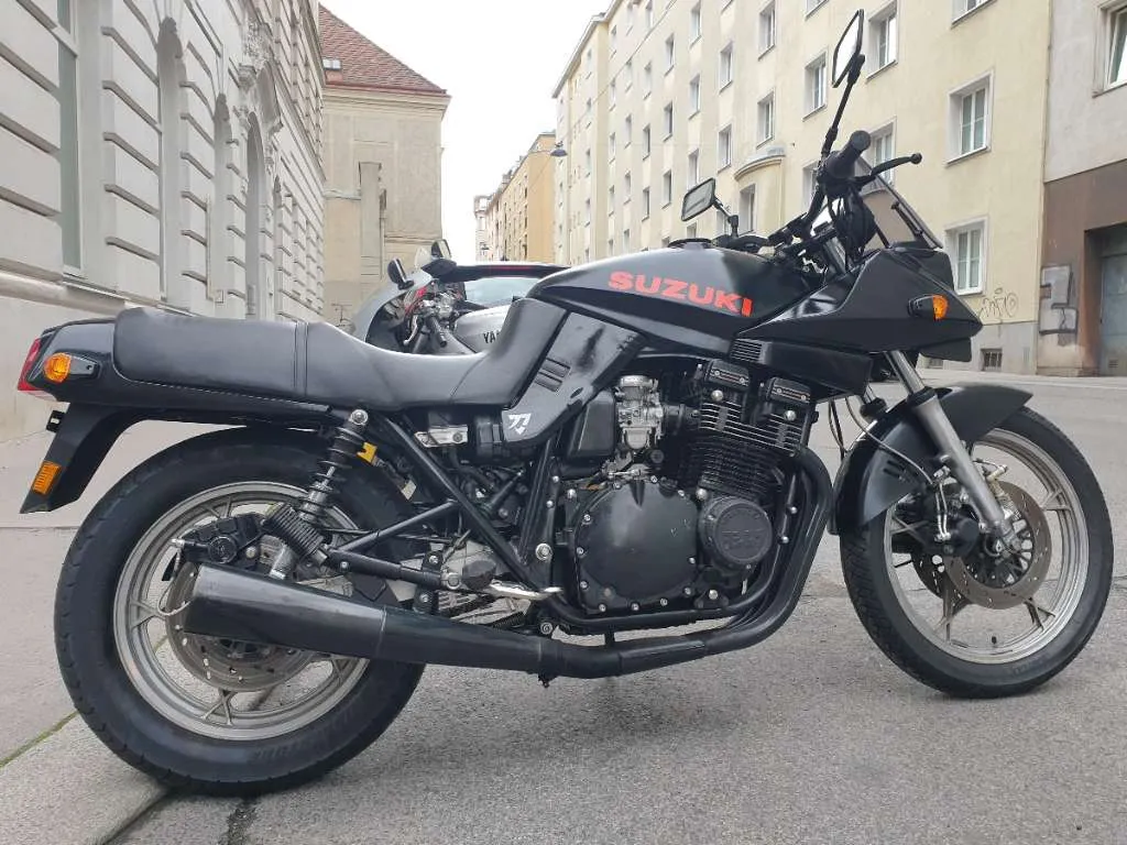 Suzuki Katana
