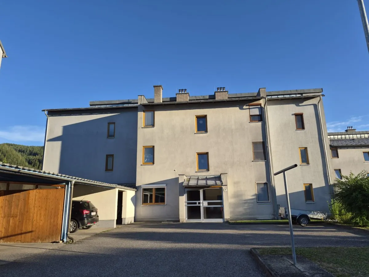 Helle 3-Zimmer-Wohnung (84 m²) mit Balkon, Garage & optionalem Garten in Kindberg - Ansicht 2