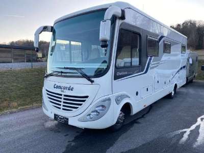 Vollintegriertes Wohnmobil Concorde Charisma 840L mit Einzelbet...