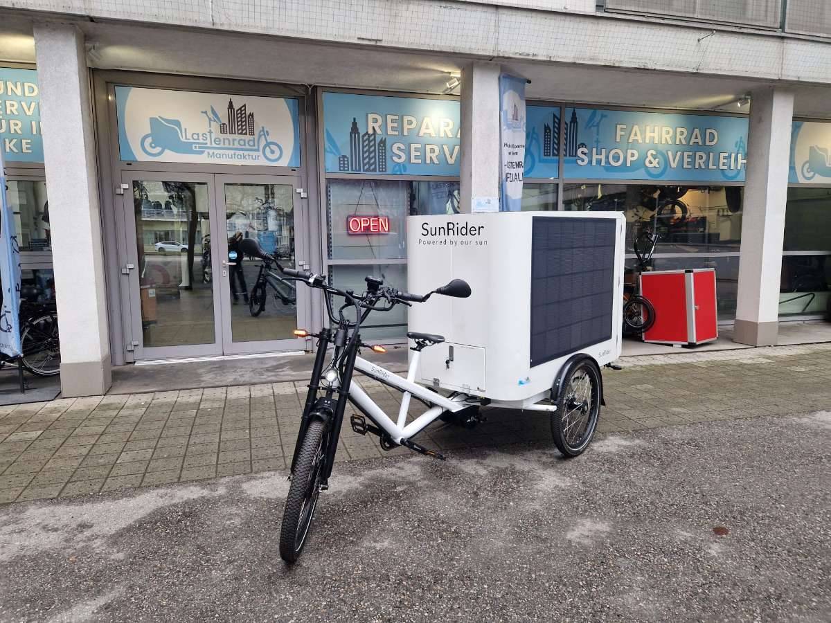 Solar Lastenrad Elektro Dreirad Sunriser Lastenfahrrad Cargo Bike E-Bike  Radkutsche Musketier Pritsche,  4.500,- (1220 Wien) - willhaben