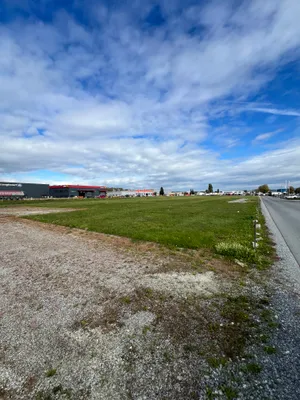 Immobilie mieten in Graz-Umgebung – 12 344 m², € 2 – Bild 2 von 3