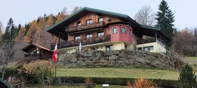 6-Zimmer-Haus kaufen in Feldkirchen – 256 m², € 987.000 – Bild 4 von 16