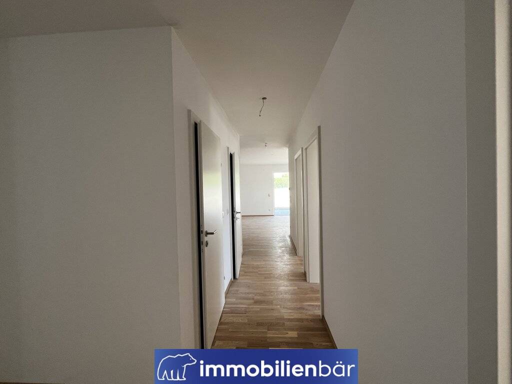 BEZUGSFERTIG - hochwertige 4 Zimmer Wohnung mit Garten - 2 Parkplätze - inkl. Küche - Top 3 - Ansicht 3