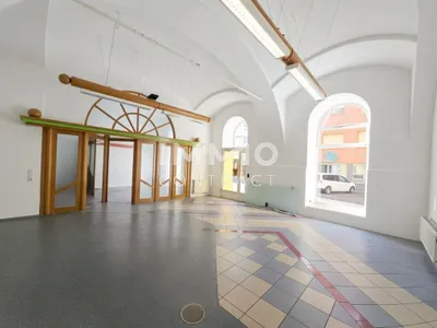 3-Zimmer-Gewerbeimmobilie mieten in Graz – 114,12 m², € 1.043 – Bild 2 von 12