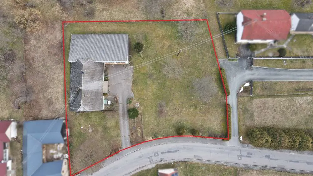 Großzügige Liegenschaft mit Wohnhaus, Halle und 2.427 m² Grund in Litzelsdorf - Vista 2
