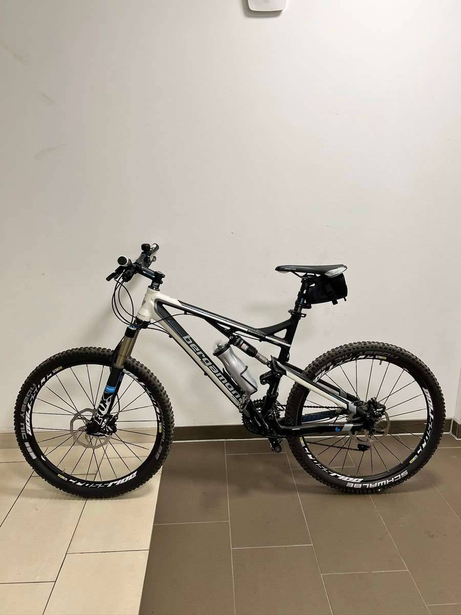 fahrradlicht rennrad Fenix BC28R  Smartes Fahrradlicht Set mit Rcklicht, 2500 Lumen   fenixlight