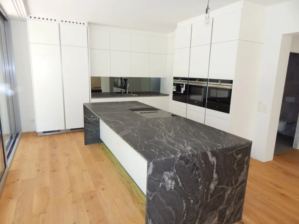 Exclusive Villa mit eigenem Lift im Haus, Pool und Grünblick - Neubau Erstbezug - Widok 3