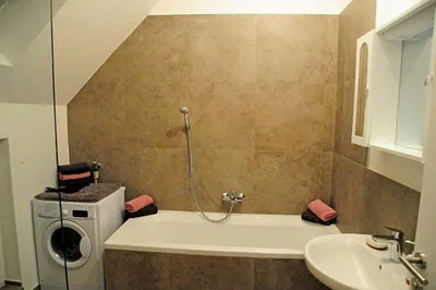 4-Zimmer-Haus mieten in Wien – 220 m², € 2.250 – Bild 12 von 37