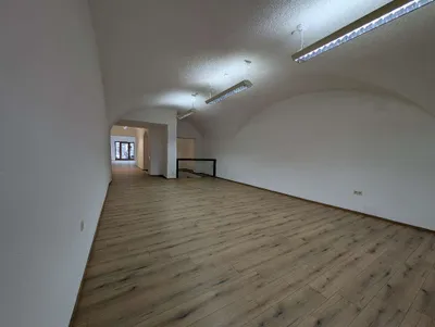 3-Zimmer-Gewerbeimmobilie mieten in Braunau am Inn – 120 m², € 850 – Bild 6 von 23
