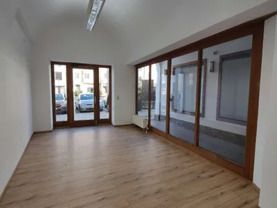 3-Zimmer-Gewerbeimmobilie mieten in Braunau am Inn – 120 m², € 850 – Bild 3 von 23