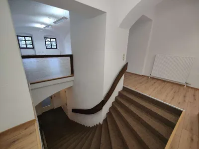 3-Zimmer-Gewerbeimmobilie mieten in Braunau am Inn – 120 m², € 850 – Bild 10 von 23