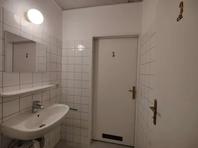 3-Zimmer-Gewerbeimmobilie mieten in Braunau am Inn – 120 m², € 850 – Bild 18 von 23