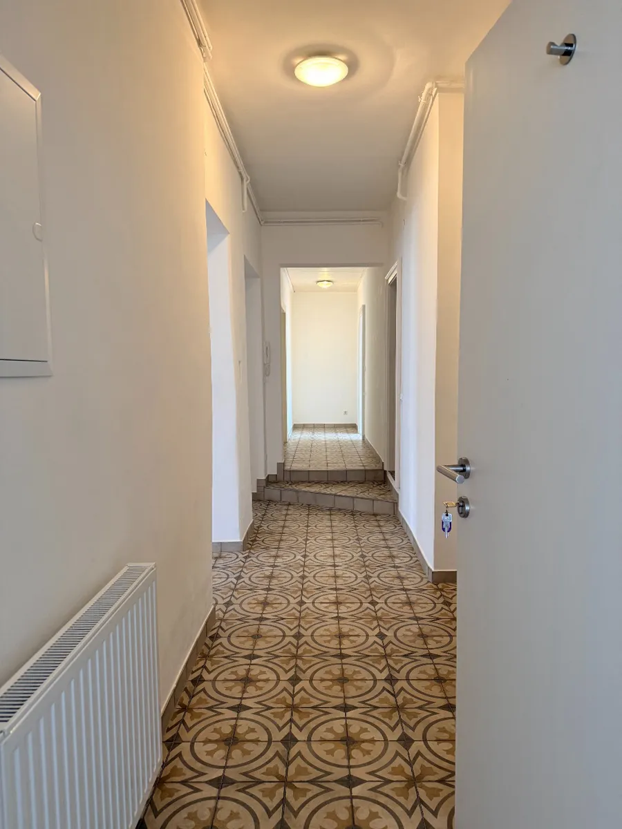 Stilvolle Altbauwohnung im historischen Ambiente mit Garten - Ansicht 3