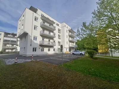 Gewerbeimmobilie mieten in Steyr – 104 m²