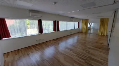 1-Zimmer-Gewerbeimmobilie mieten in Linz – 72 m², € 870 – Bild 2 von 17
