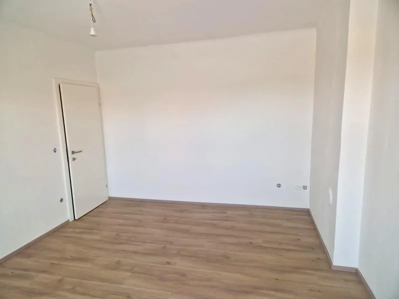 Geräumige Eigentumswohnung (49m²) mit Balkon in Fehring! Provisionsfrei – pohled 3