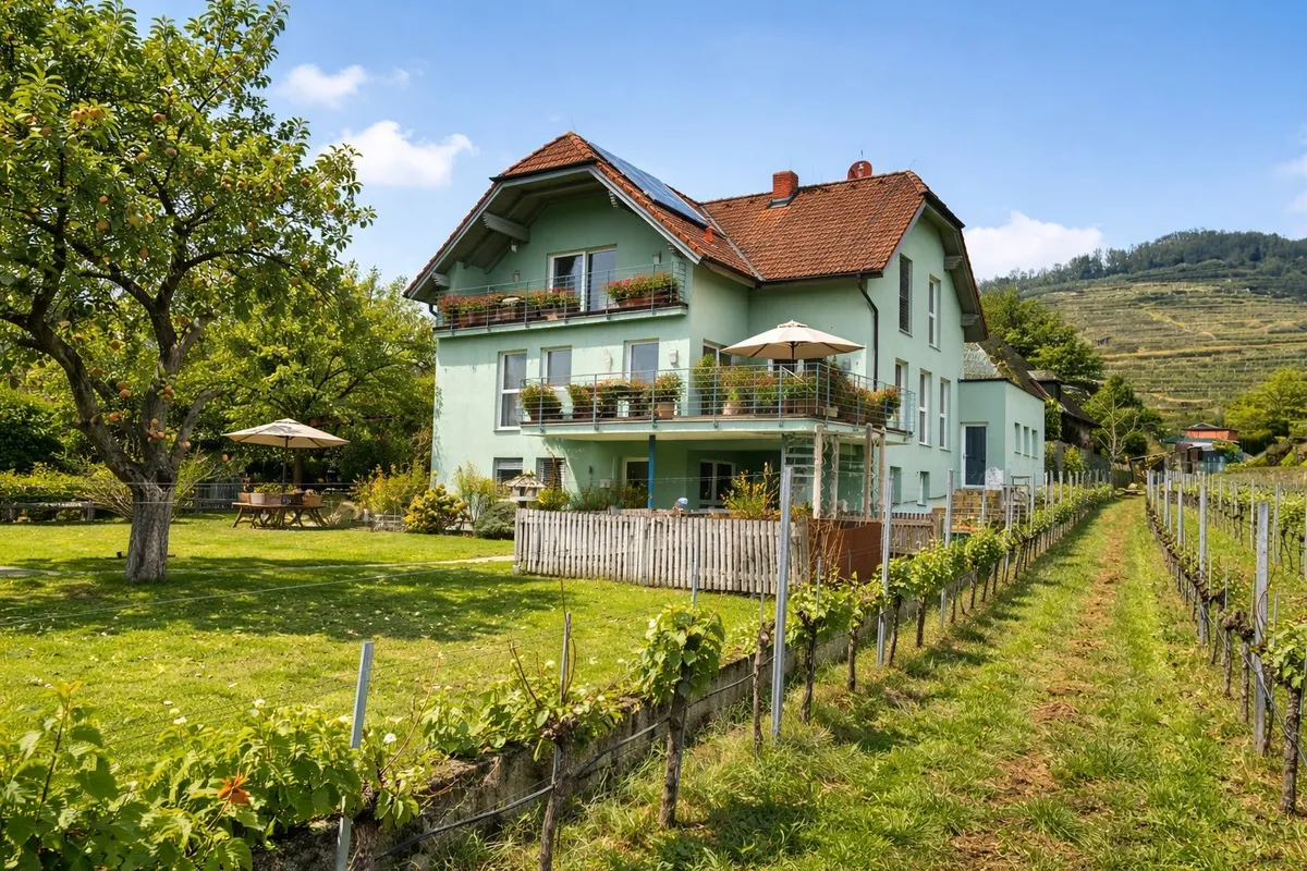 Wohnen in der Wachau: Einfamilienhaus in Ortsrandlage mit Blick ins Donautal - zu kaufen in 3610 Weißenkirchen – pohled 2