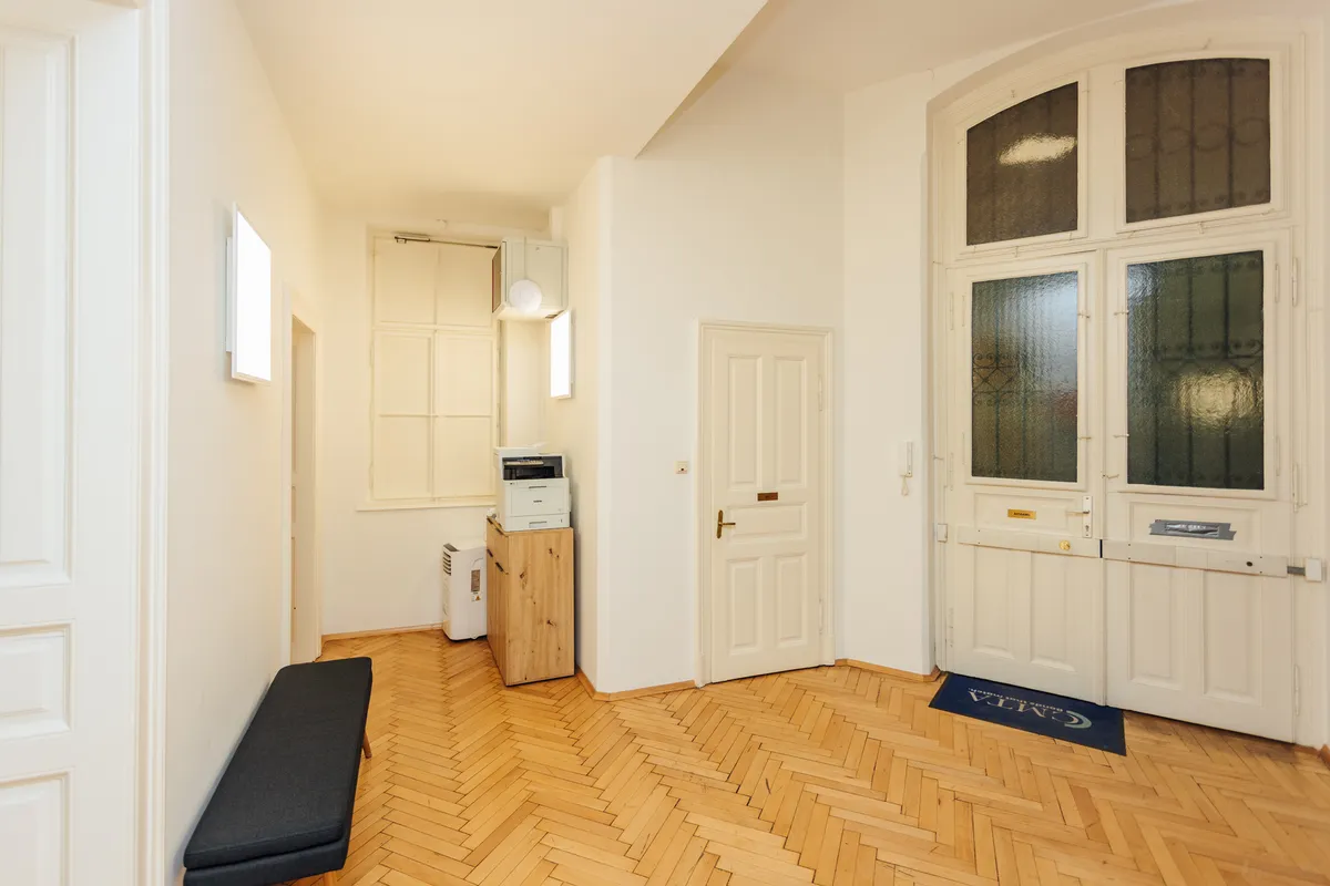 Altbau-Büro in Bestlage: ca. 132 m² in der Grazer Innenstadt - Widok 2