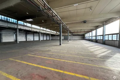 Gewerbeimmobilie mieten in Salzburg-Umgebung – 2 111 m², € 16.135 – Bild 2 von 9