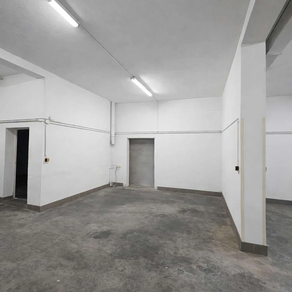 L A G E R F L Ä C H E N von 30 bis 300 m² Kärntnerstraße Graz - Ansicht 3
