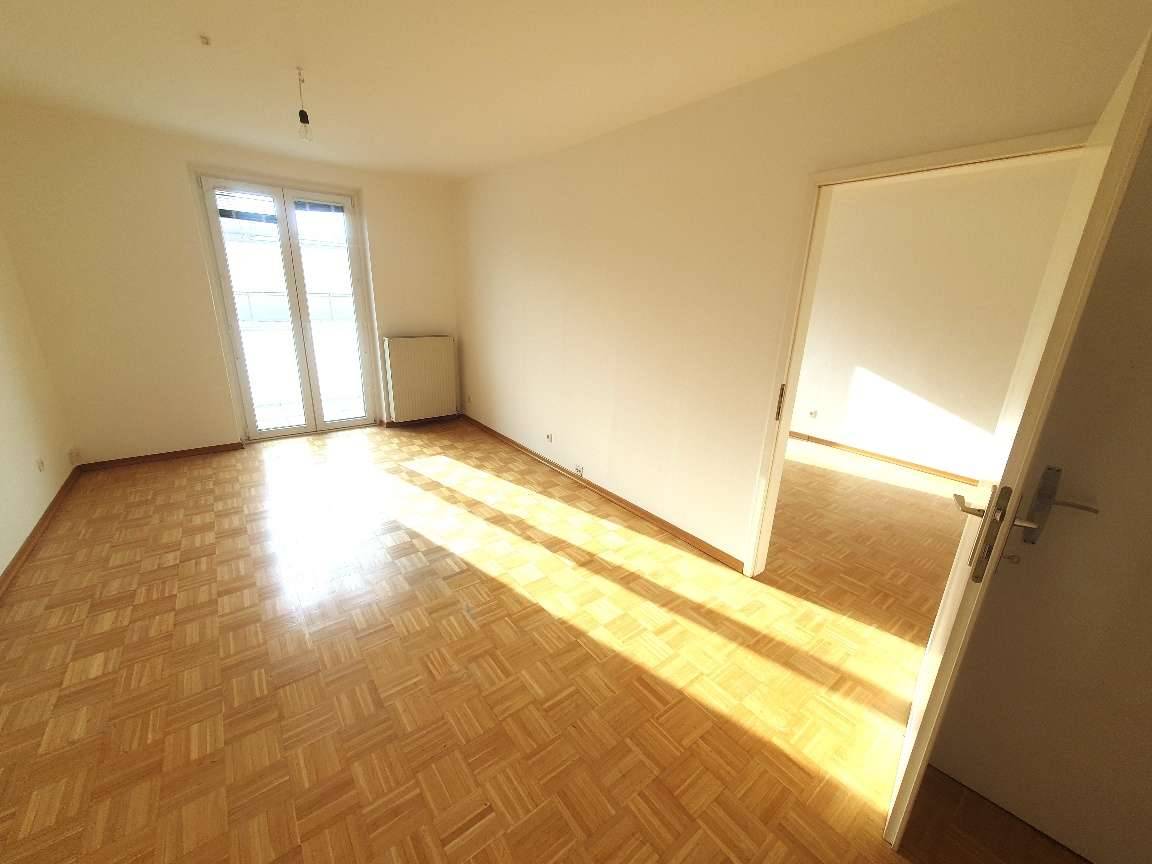 89 m² plus Balkon, bei Schloss Hetzendorf, ruhig im Grünen und doch schnell im Zentrum, Wien