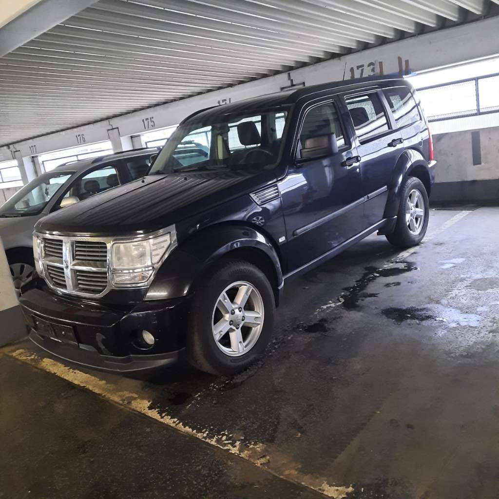 Dodge Nitro 2.8 SUV / Geländewagen
