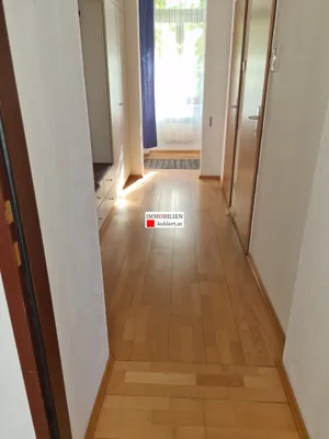 SONNIGE 2,5-ZIMMERWOHNUNG, VOLL MÖBLIERT, WG-TAUGLICH – Bild 2