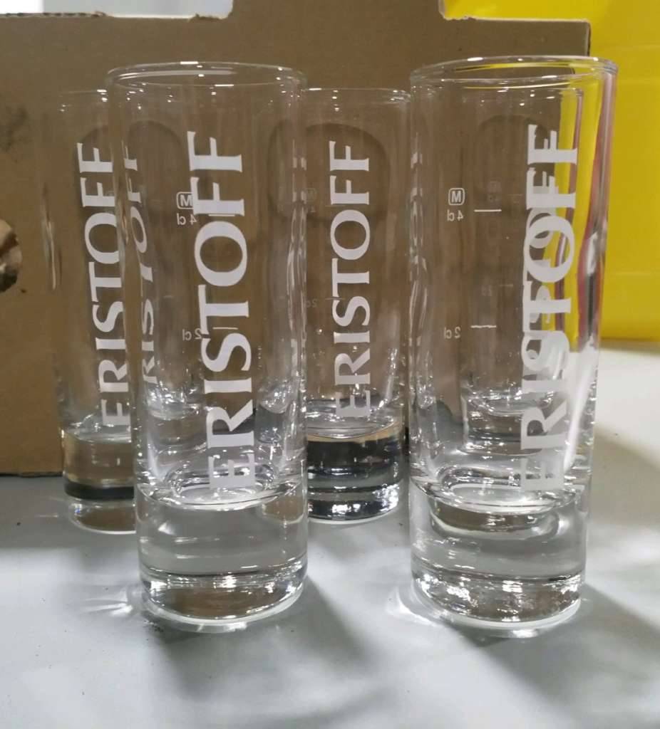 5 Eristoff Schnapsgläser Stamperl 4cl
