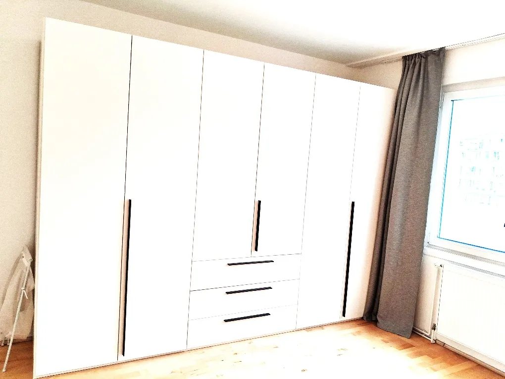 3-Zimmer-Dachgeschosswohnung, klimatisiert & WG-geeignet, Bahnhof und U-Bahn Nähe - Ansicht 2