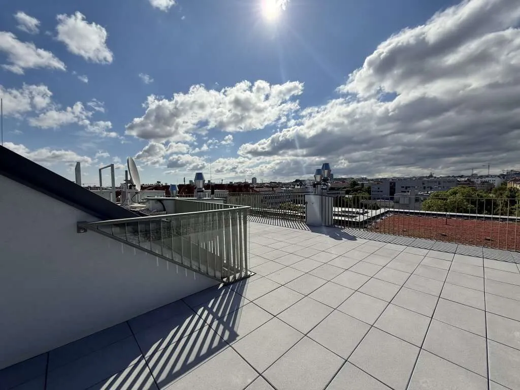 DAS PENTHOUSE | Modernes Wohnen in Meidling mit unvergleichlichem Panoramablick! – pohled 2