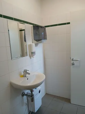 Gewerbeimmobilie mieten in Sankt Pölten Land – 120 m², € 2.189 – Bild 8 von 9