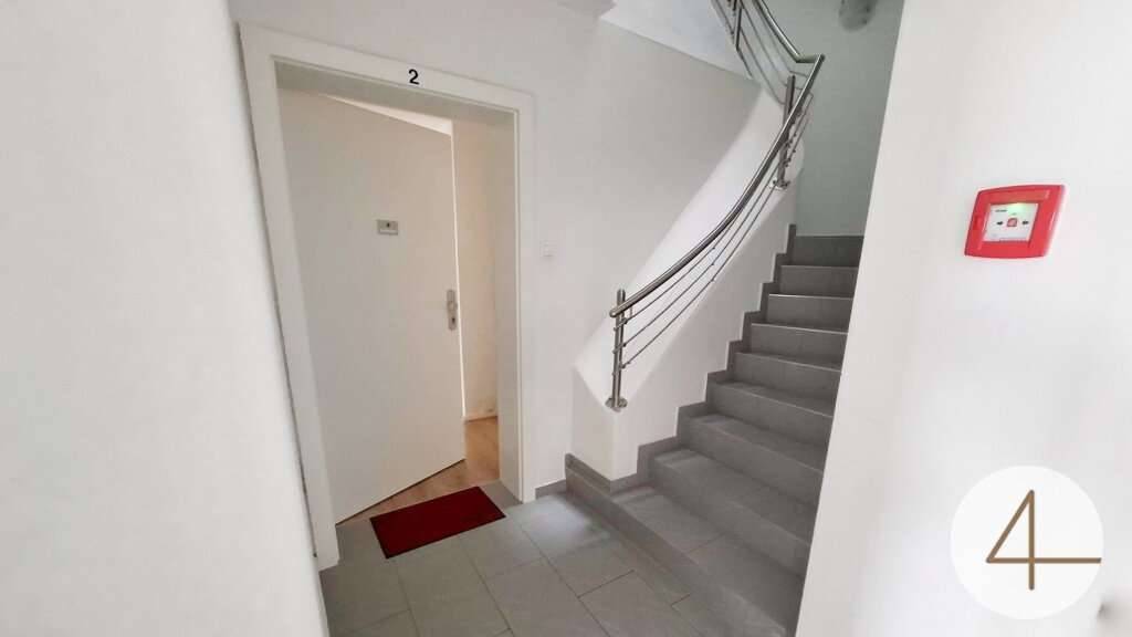 3 Raum Wohnung mit überdachten PKW Stellplatz - Ansicht 3