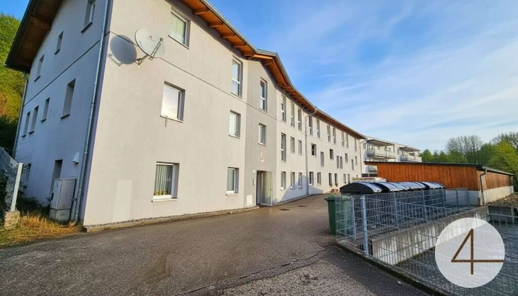 3 Raum Wohnung mit überdachten PKW Stellplatz - Ansicht 2