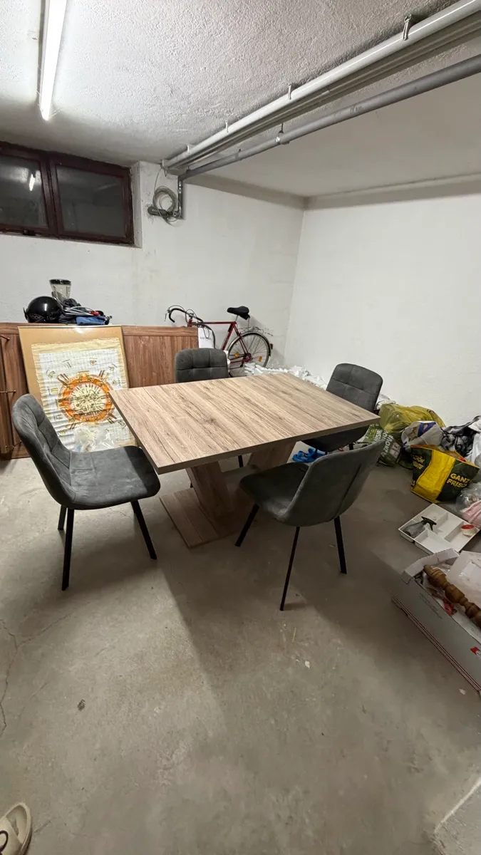 Gebrauchte Möbel(Esstische Schranke Kühlschrank), € 299,- (4061 Pasching)