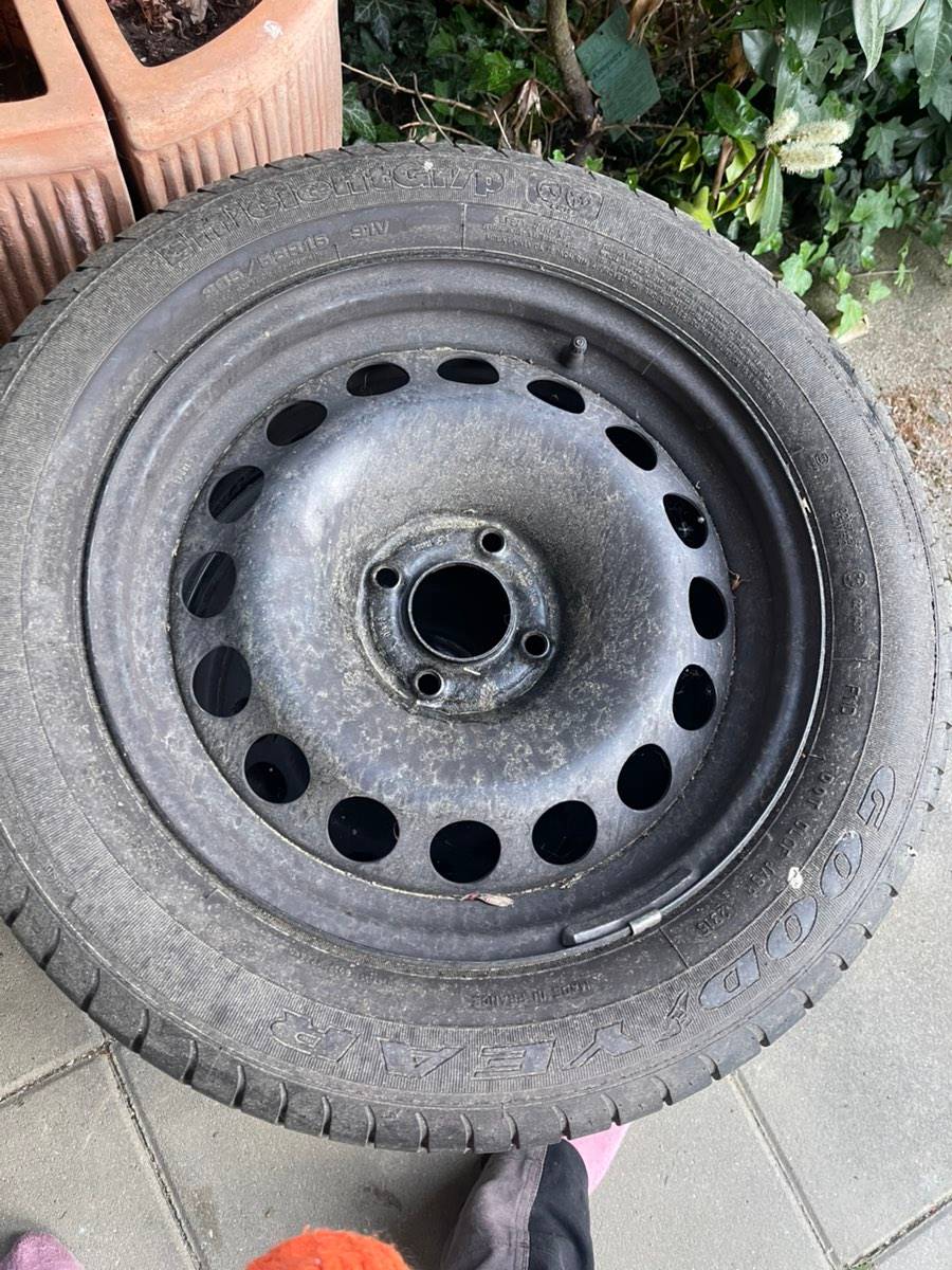 Top Stahlfelgen 16 Zoll zu verkaufen. Waren auf einem Citroen Cactus C4.  Reifen sind zu alt und nur zum verwerten.,  40,- (8144  Haselsdorf-Tobelbad) - willhaben