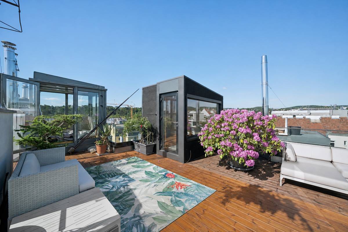 360°-Panoramablick: Exklusive Dachgeschossmaisonette mit großer Terrasse - Ansicht 2