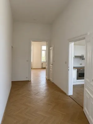 Altbau-Perle mit viel Licht & Charakter, 105 m² Wohntraum – Bild 2