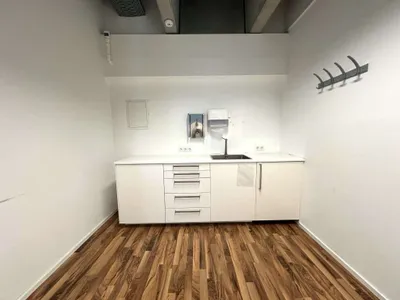 10-Zimmer-Gewerbeimmobilie mieten in Wien – 339 m², € 4.322 – Bild 6 von 30