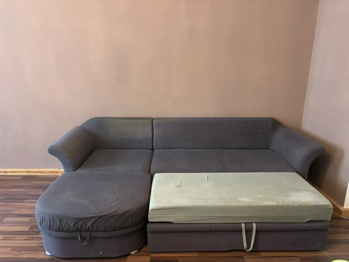 Zu verschenken: Sofas / Sessel (Bettfunktion: mit Bettfunktion)